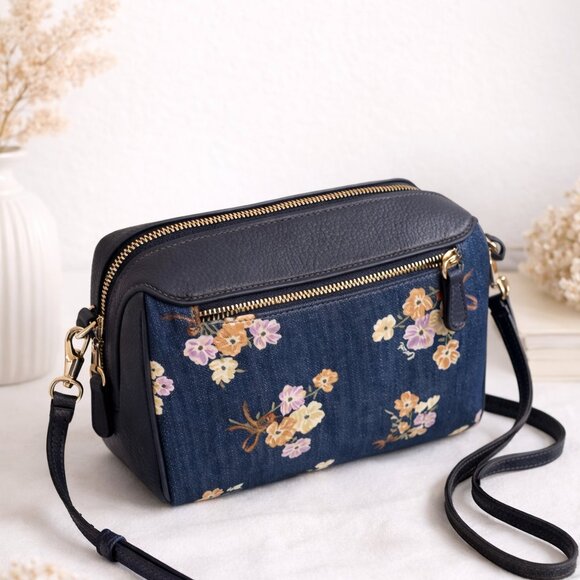 🌸NWOT Coach Denim Floral Crossbody Bag - Picture 2 of 4